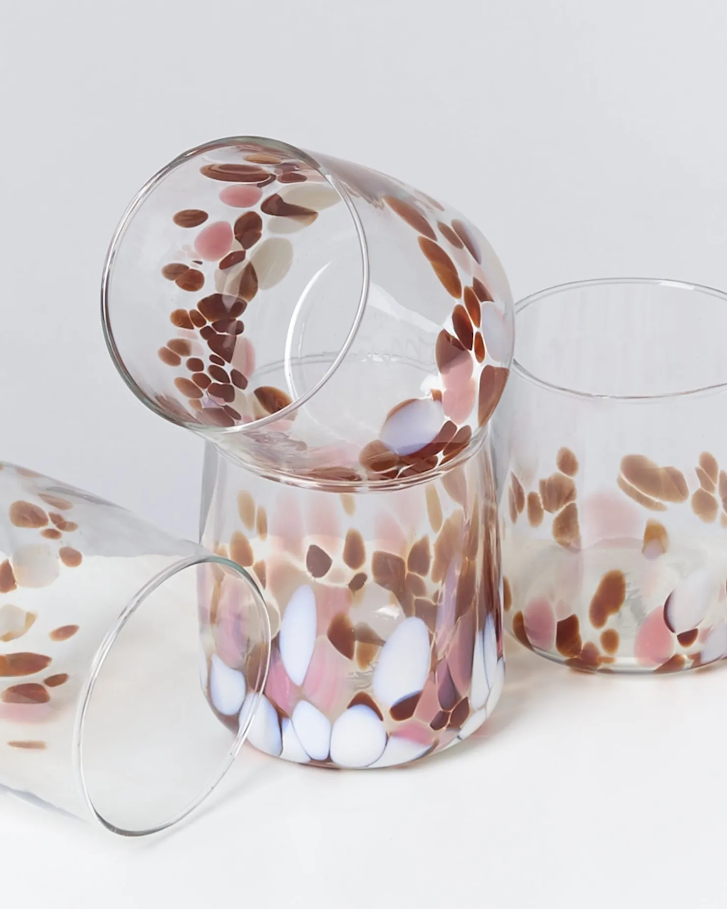 alegria_set_of__glasses_small_big_drops_amber_pink_5.webp Motel a Miio Kleine Gläser | Gläser Sets %^Alegria Set Of 4 Glasses Small big drops amber pink