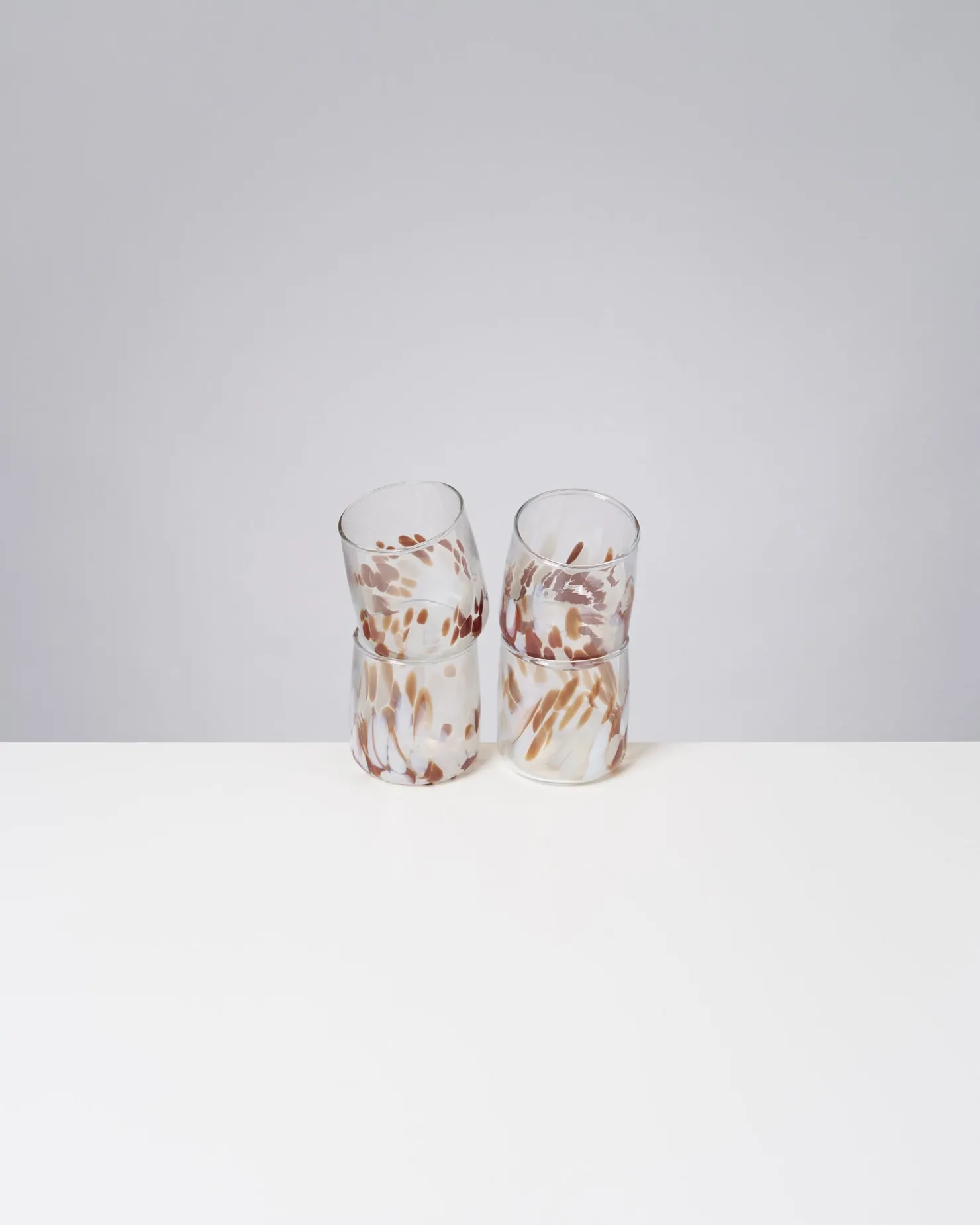 alegria_set_of__glasses_small_big_drops_amber_sand_4.webp Motel a Miio Kleine Gläser | Gläser Sets %^Alegria Set Of 4 Glasses Small big drops amber sand