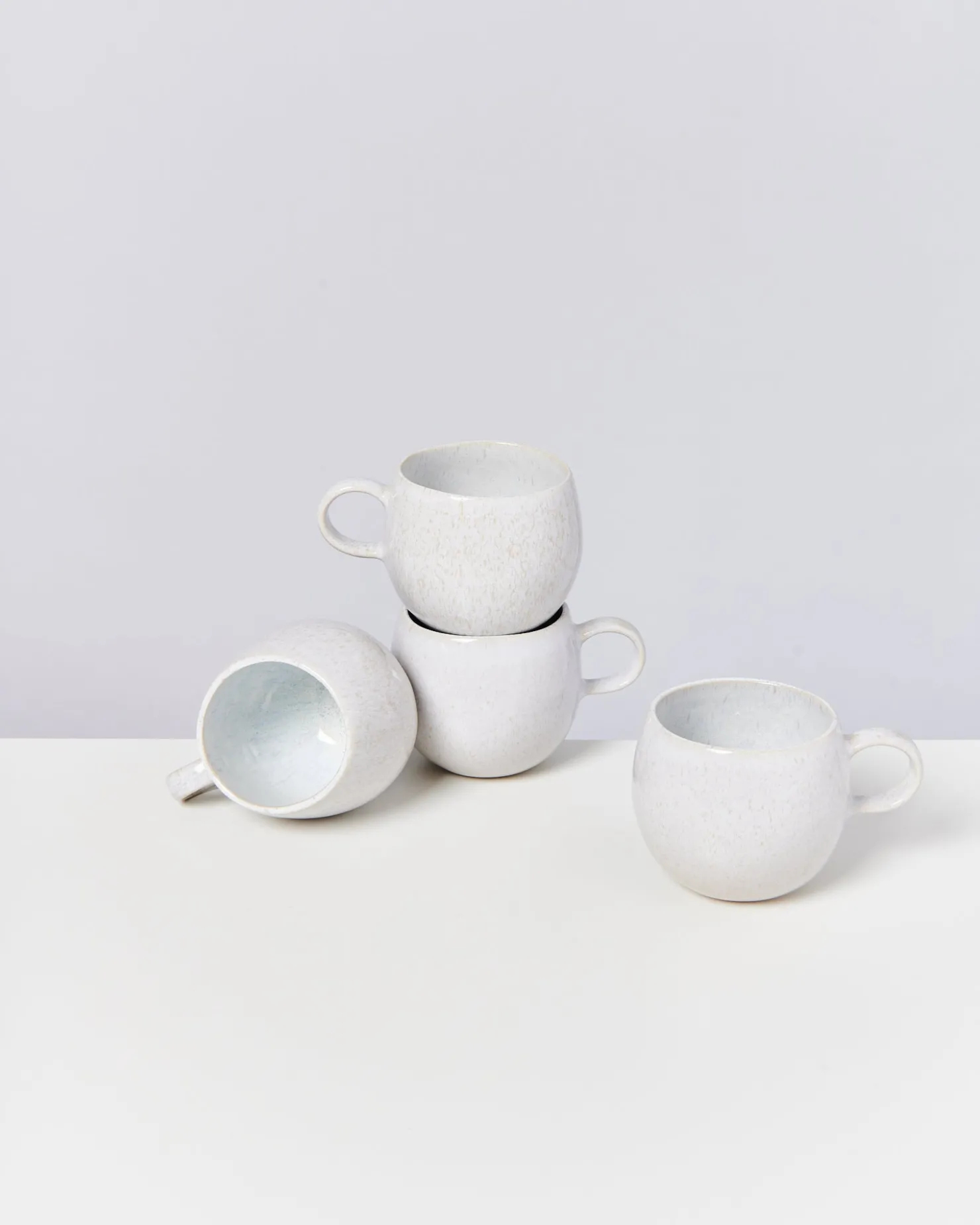 areia__mug_big_white_3.webp Motel a Miio Große Tassen^Areia - Mug Big white