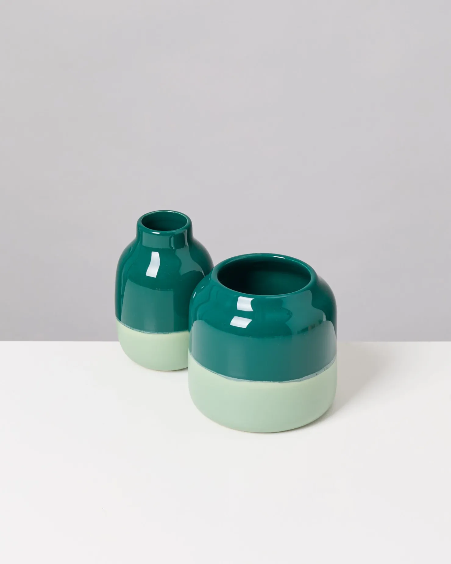 beb_vase__darkgreen_sage_2.webp Motel a Miio Kleine Vasen^Bebé Vase - Darkgreen Sage dark green sage
