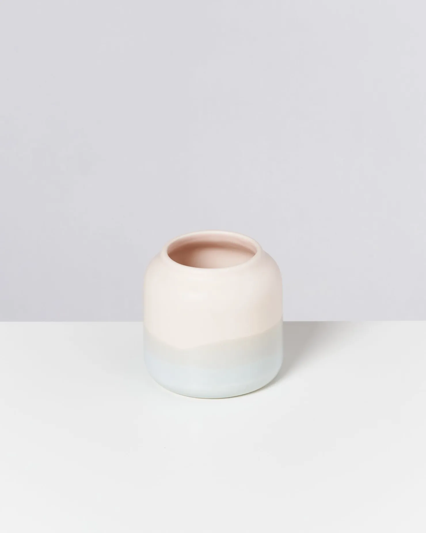 beb_vase__sand_mint_2.webp Motel a Miio Kleine Vasen^Bebé Vase - sand mint