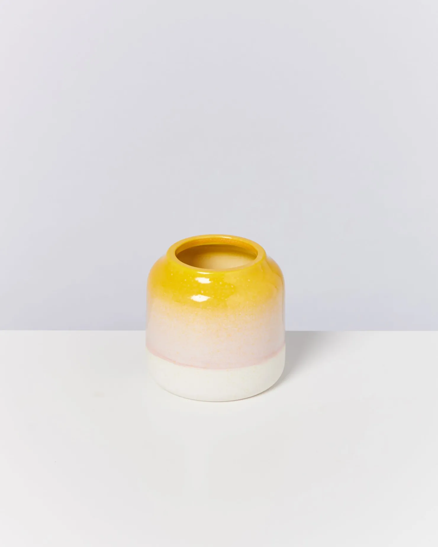 beb_vase__yellow_rose_speckled_4.webp Motel a Miio Kleine Vasen^Bebé Vase - Yellow Rose Speckled gelb rosa gesprenkelt