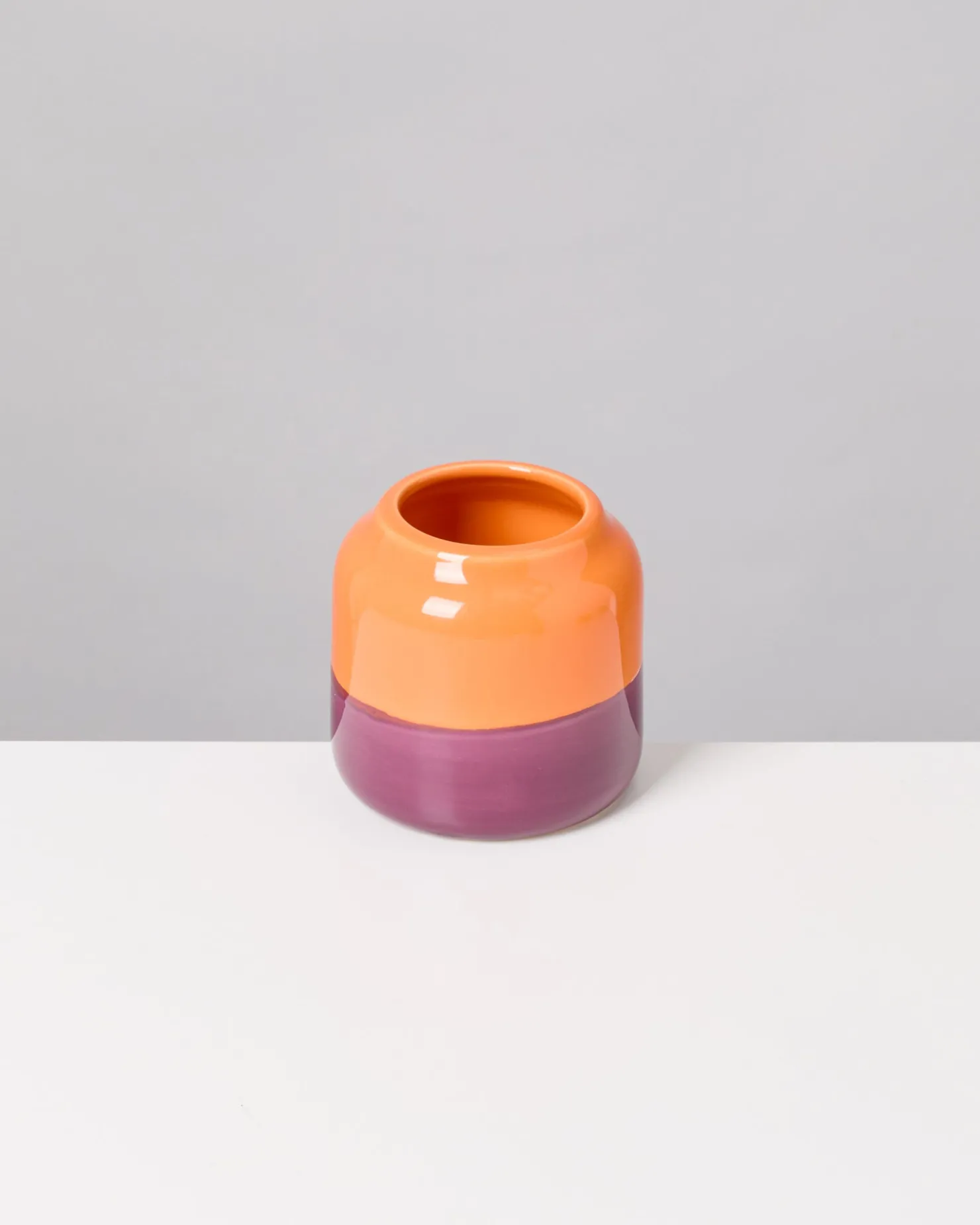 beb_vase_orange_dark_lilac_4.webp Motel a Miio Kleine Vasen^Bebé Vase orange dark lilac