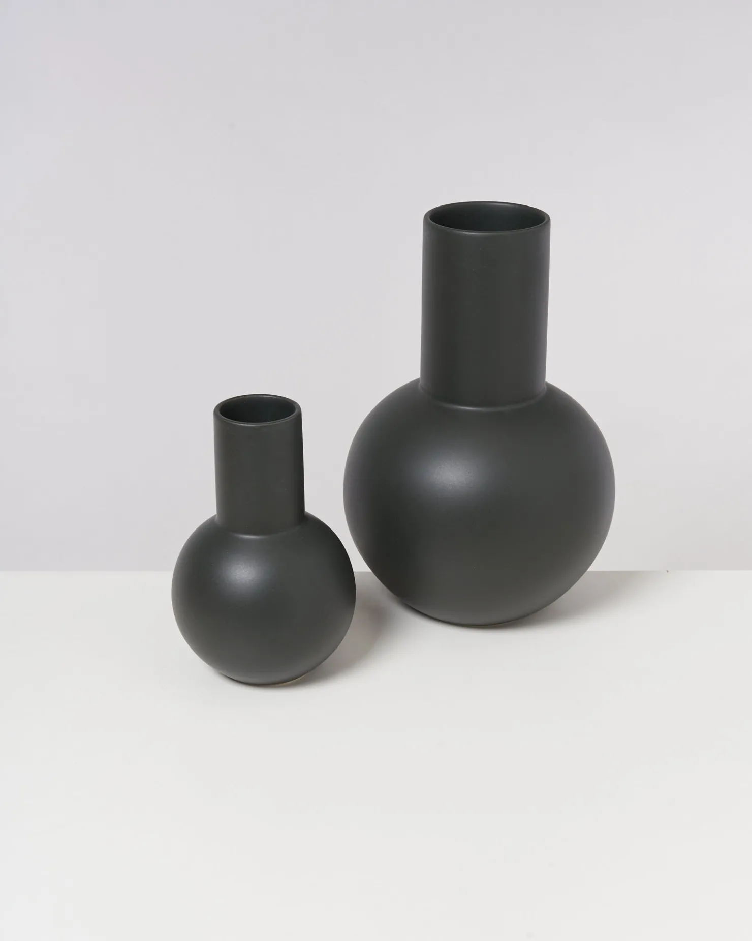 bola_vase_l__darkgreen_2.webp Motel a Miio Große Vasen^Bola Vase L - Darkgreen dark green
