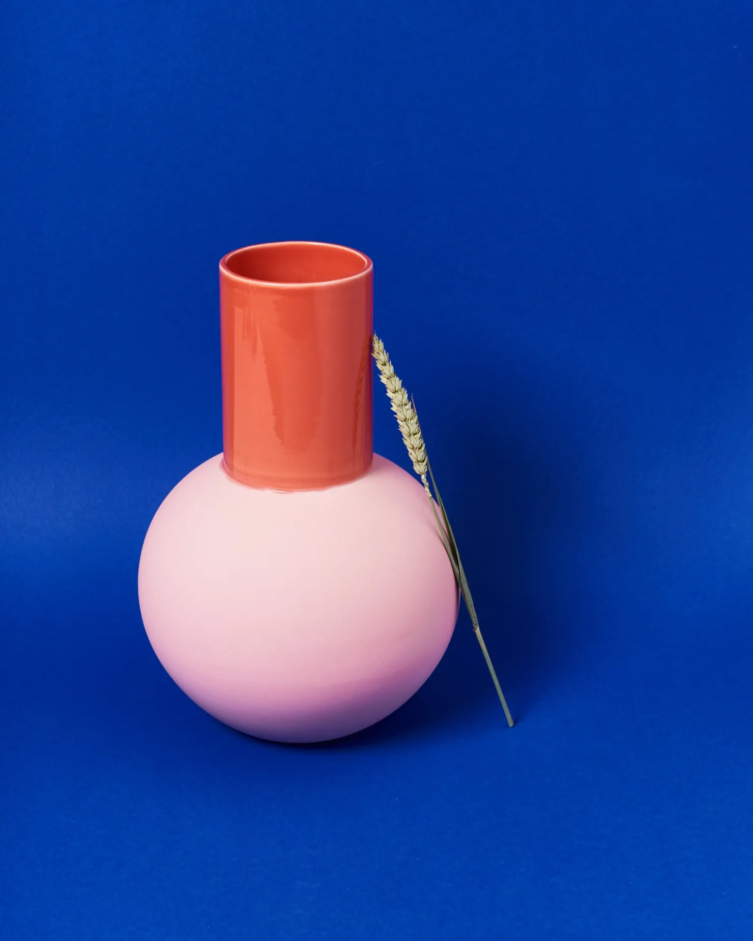 bola_vase_l__rose_coral_2.webp Motel a Miio Große Vasen^Bola Vase L - rose coral