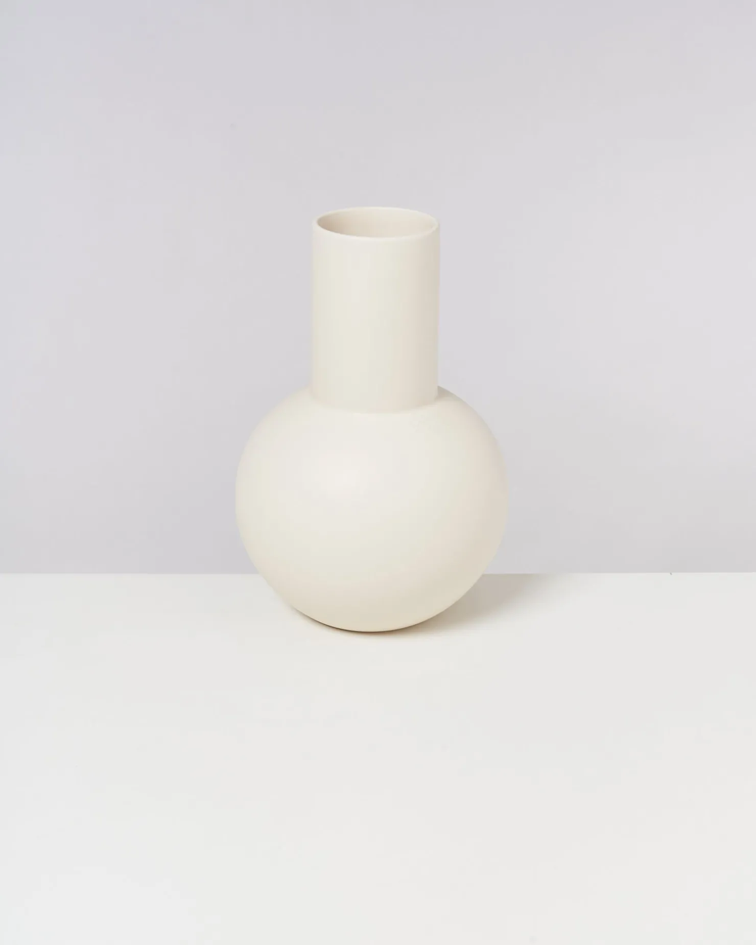 bola_vase_l__sand_4.webp Motel a Miio Große Vasen^Bola Vase L - sand