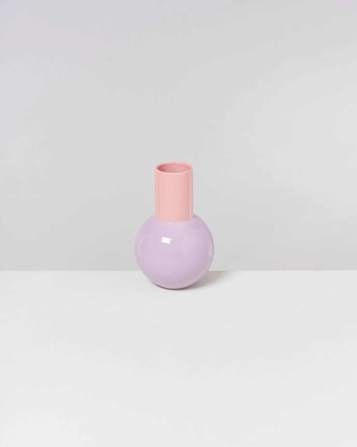 bola_vase_m__lilac_pink_3.webp Motel a Miio Mittlere Vasen^Bola Vase M - Lilac Pink purple pink