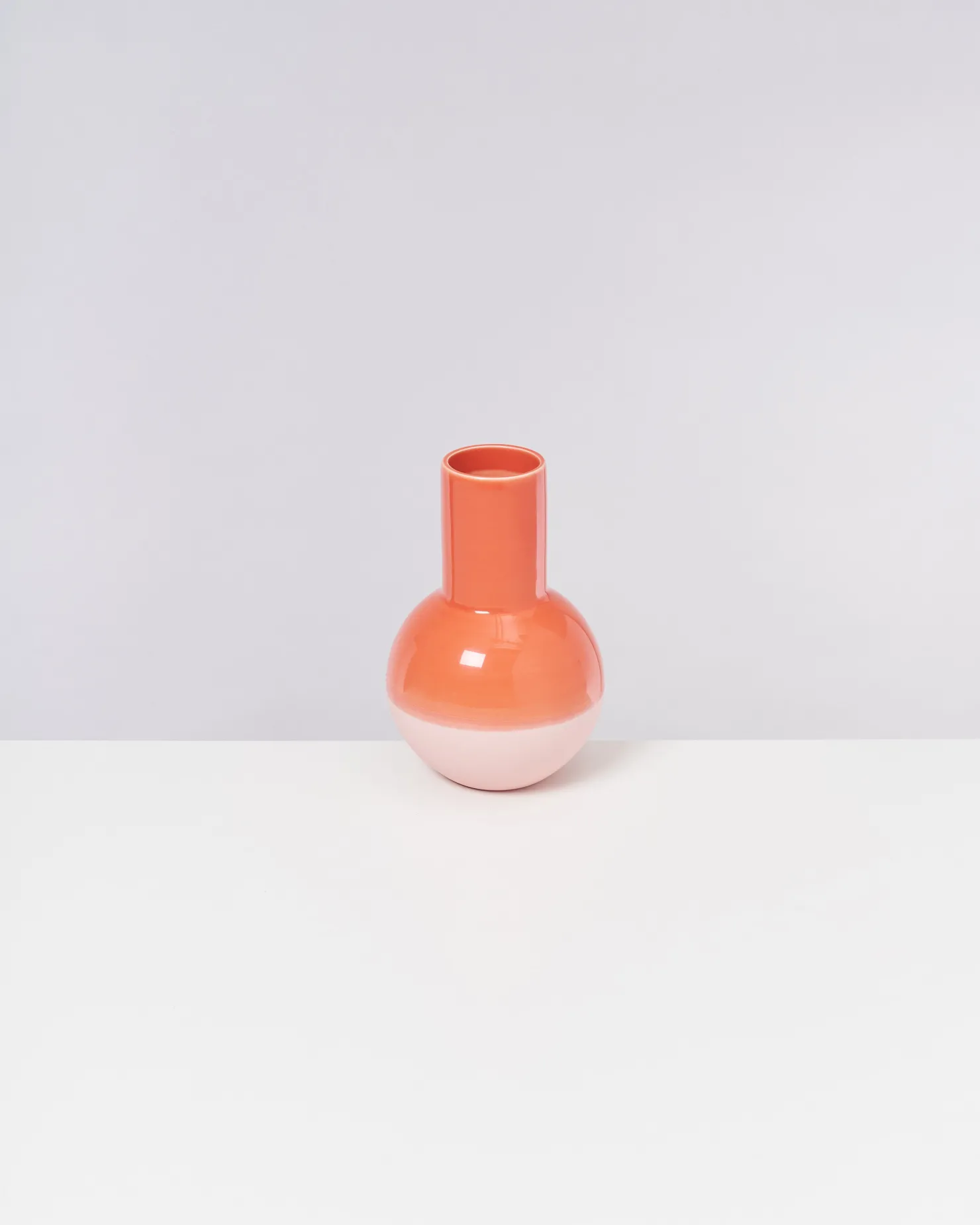 bola_vase_m__rose_coral_2.webp Motel a Miio Mittlere Vasen^Bola Vase M - rose coral