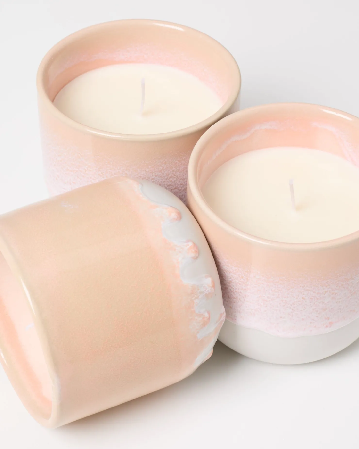 coimbra__scented_candle_mediterranean_breeze_apricot_3.webp Motel a Miio Duftkerzen^Coimbra - Scented Candle “Mediterranean Breeze” apricot