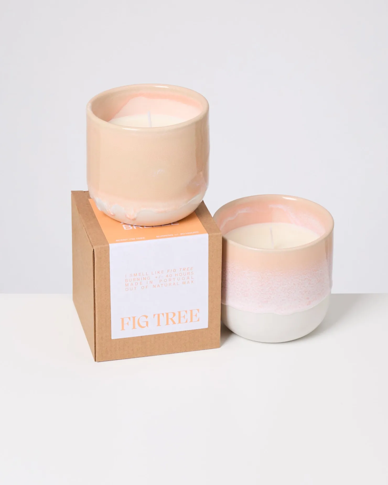 coimbra__scented_candle_mediterranean_breeze_apricot_7.webp Motel a Miio Duftkerzen^Coimbra - Scented Candle “Mediterranean Breeze” apricot
