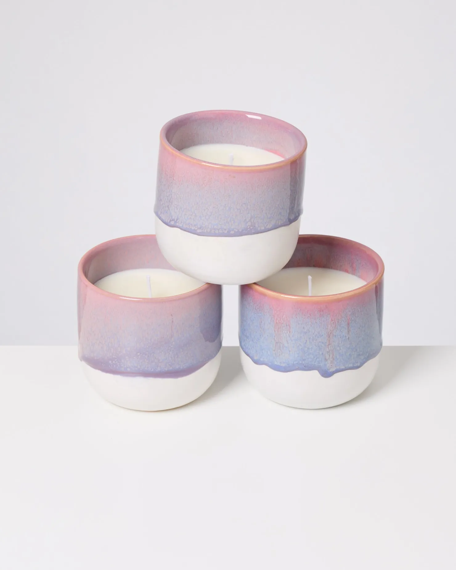 coimbra__scented_candle_ocean_breeze_lilac_pink_8.webp Motel a Miio Duftkerzen^Coimbra - Scented Candle “Ocean Breeze” lilac pink