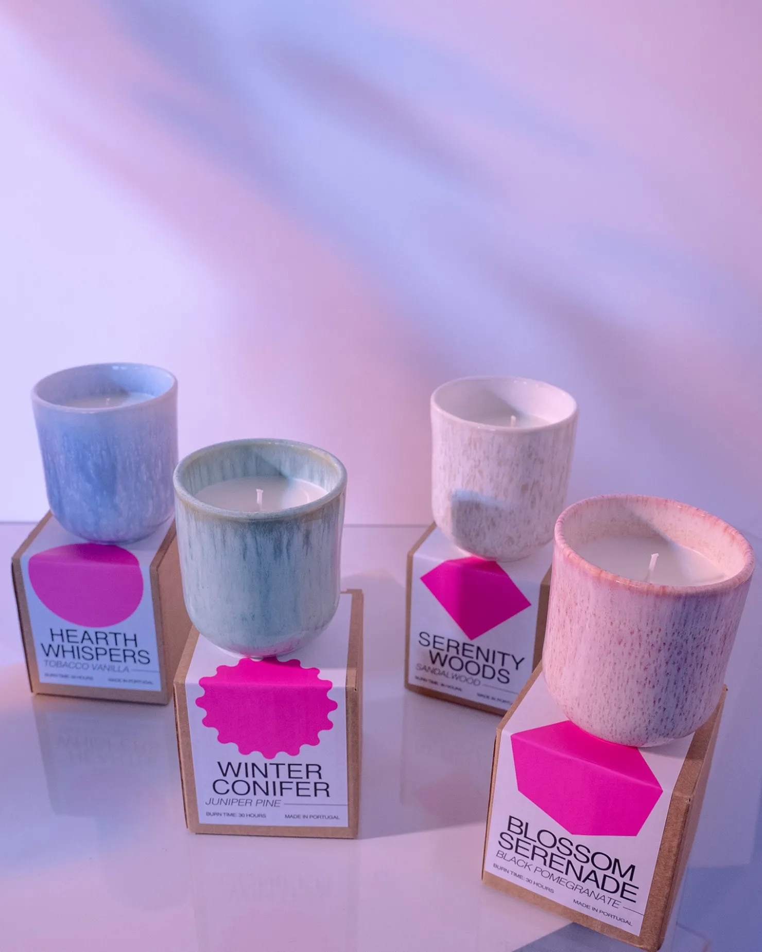 copa_alto__scented_candle_black_pomegranate_pink_3.webp Motel a Miio Duftkerzen^Copa Alto - Scented Candle "Black Pomegranate" Pink rosa