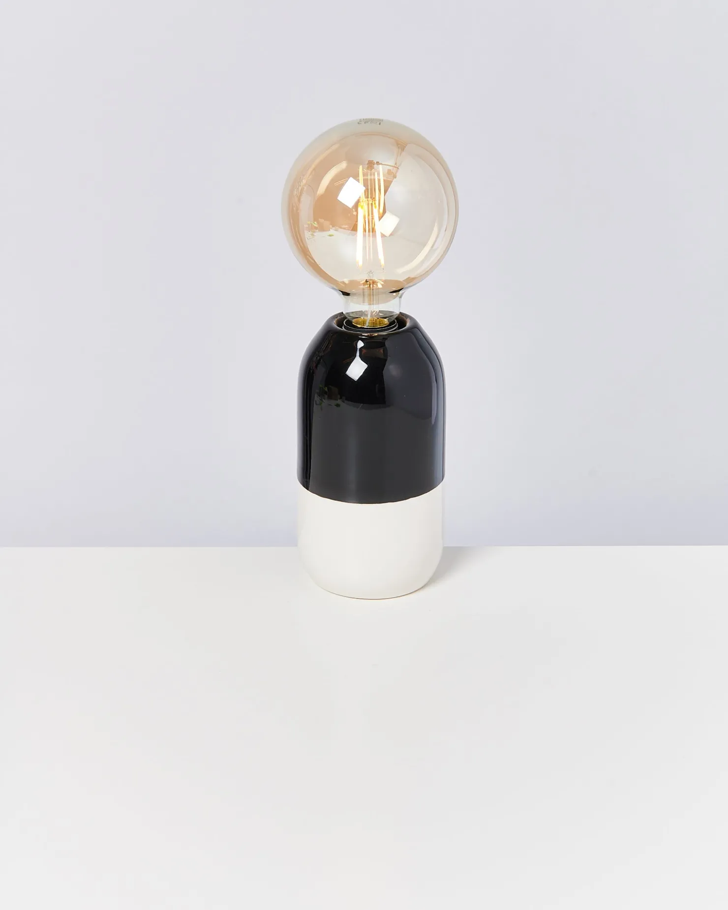 Motel a Miio Lampen^Farol - Lamp Black White black-and-white