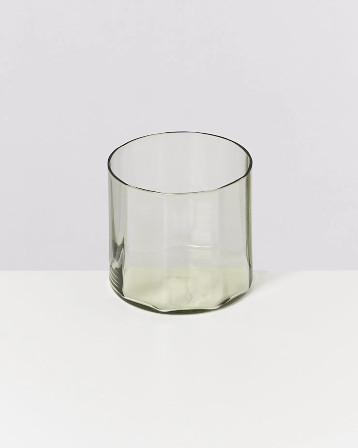joia__glass_small_flower_emerald_4.webp Motel a Miio Kleine Gläser^Joia - Glass Small Flower emerald
