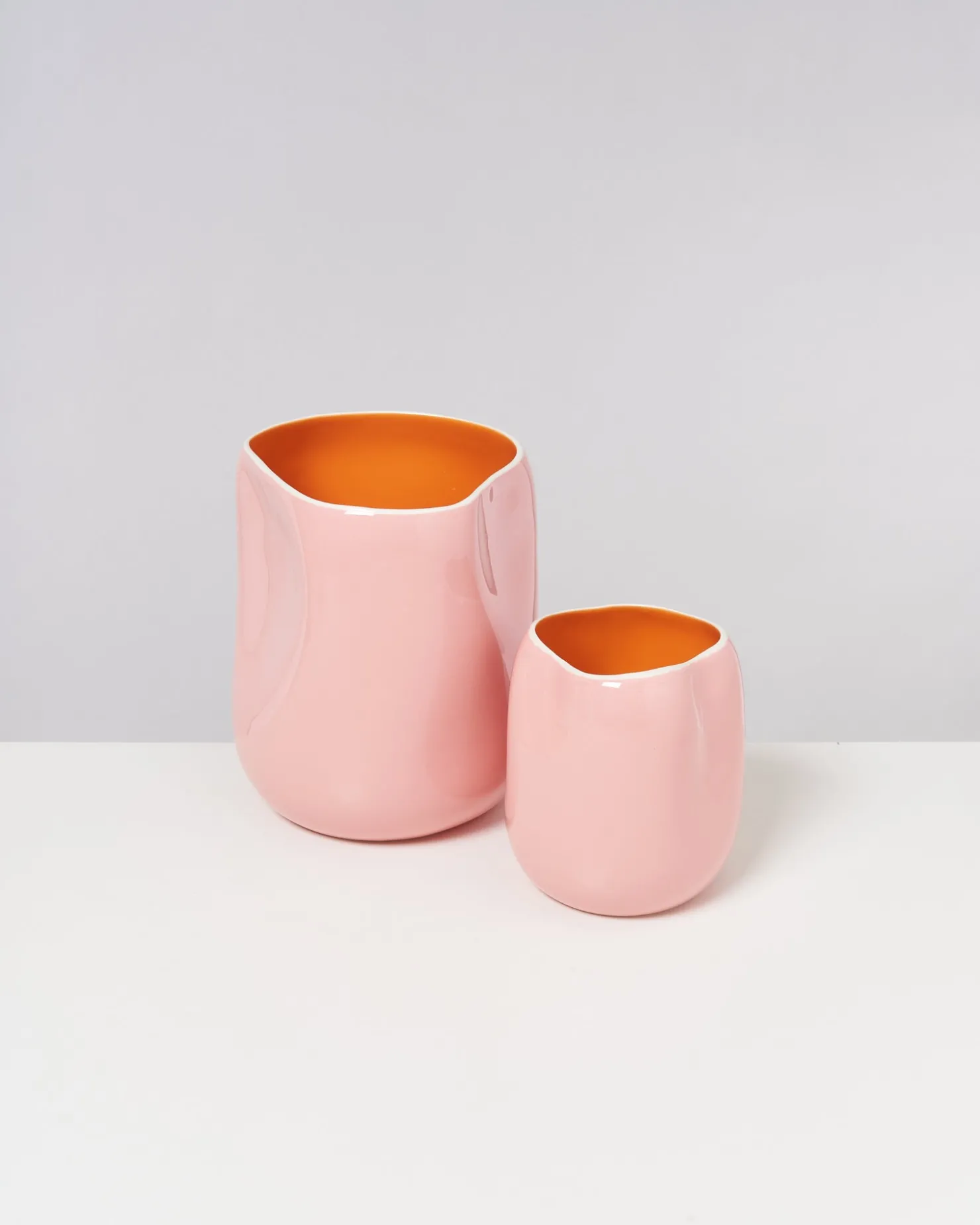 joo_vase_l_rose_orange_2.webp Motel a Miio Große Vasen^João Vase L Rose Orange rosa orange