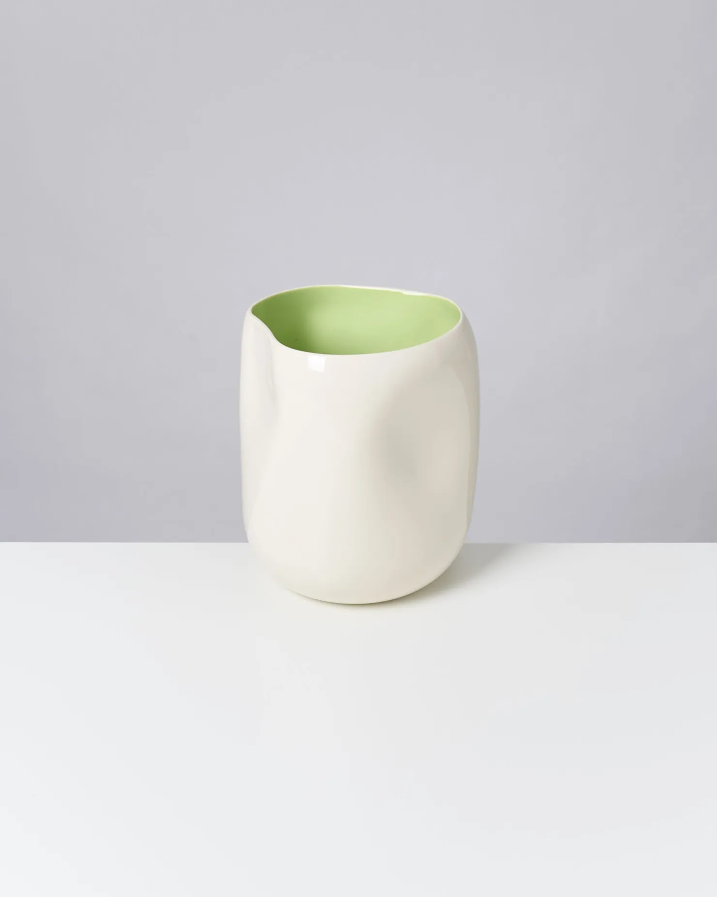 joo_vase_l_sand_lime_6.webp Motel a Miio Große Vasen^João Vase L sand lime