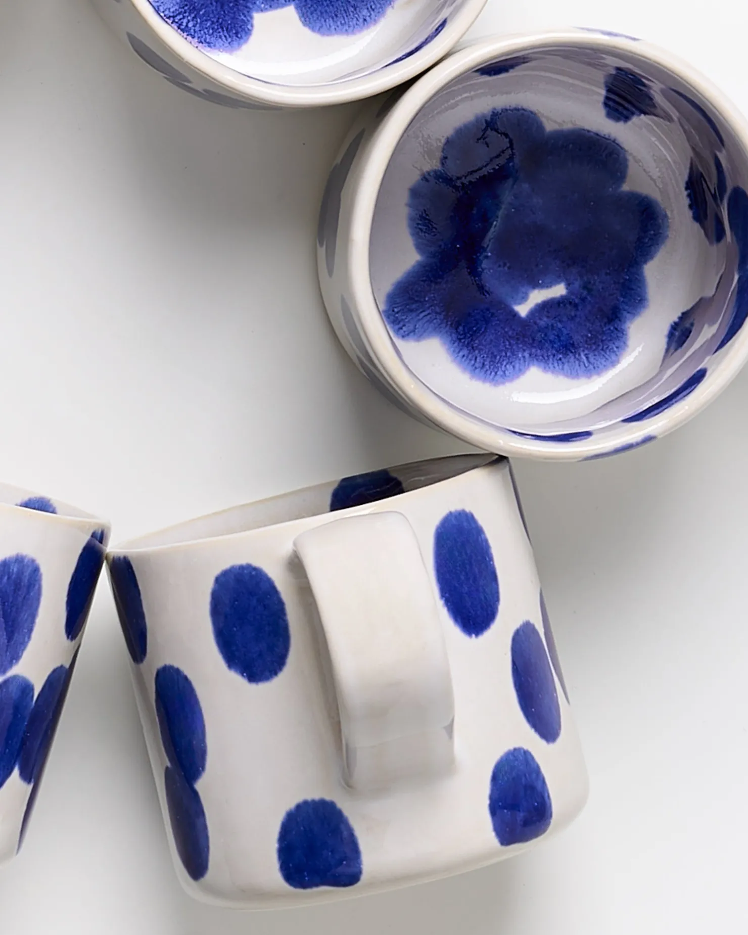 ndoa__mug_blue_dots_7.webp Motel a Miio Große Tassen^Nódoa - Mug blue dots