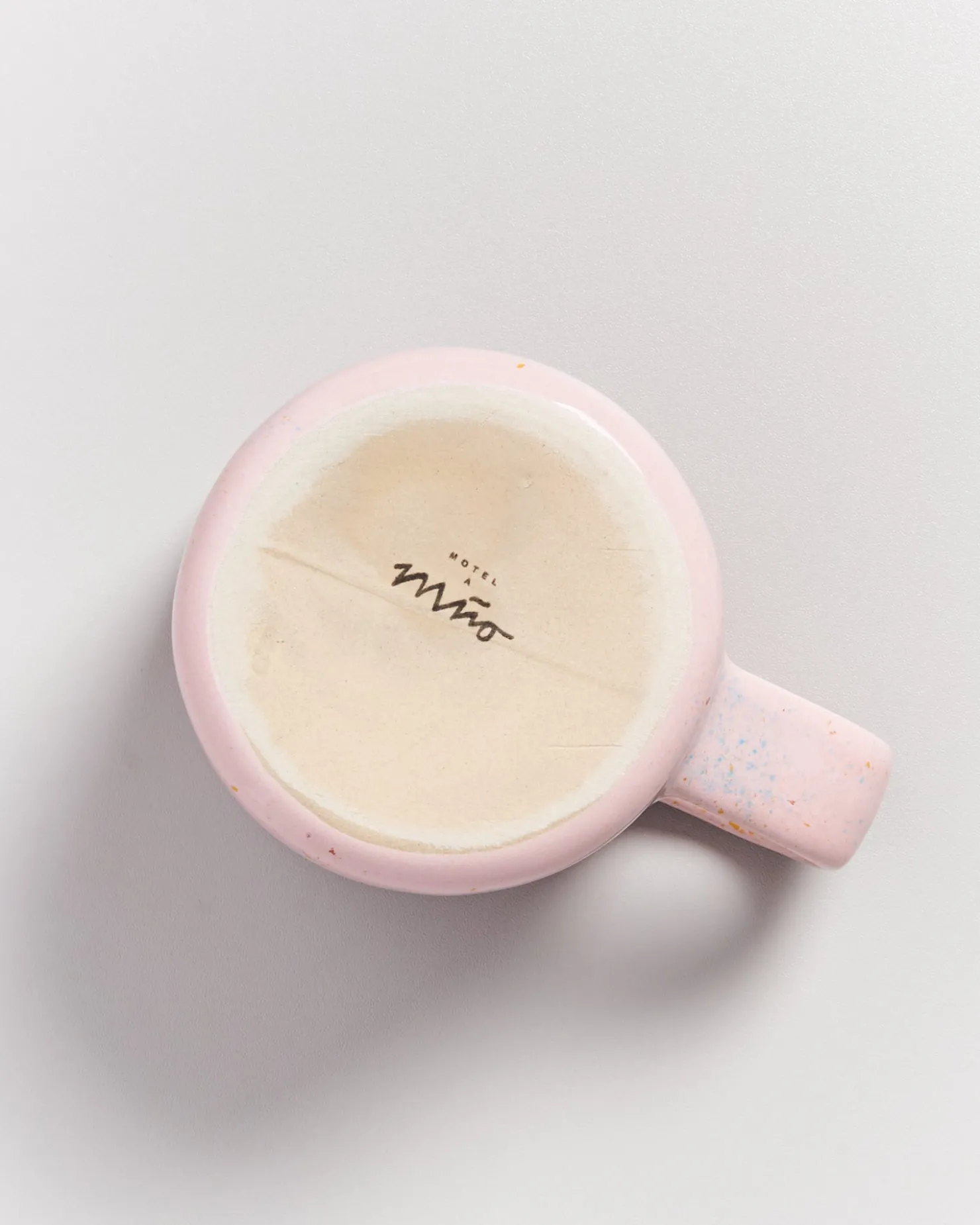 ndoa__mug_pink_speckles_3.webp Motel a Miio Große Tassen^Nódoa - Mug pink speckles