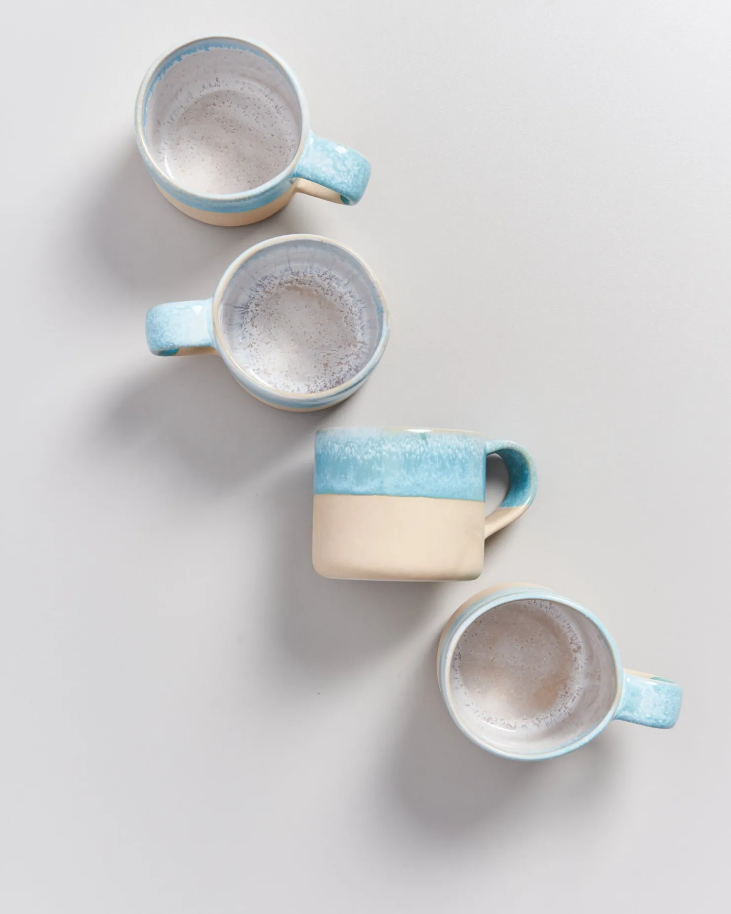 ndoa__set_of__mugs_blue_dipped_6.webp Motel a Miio Tassen-Sets^Nódoa - Set Of 4 Mugs blue dipped