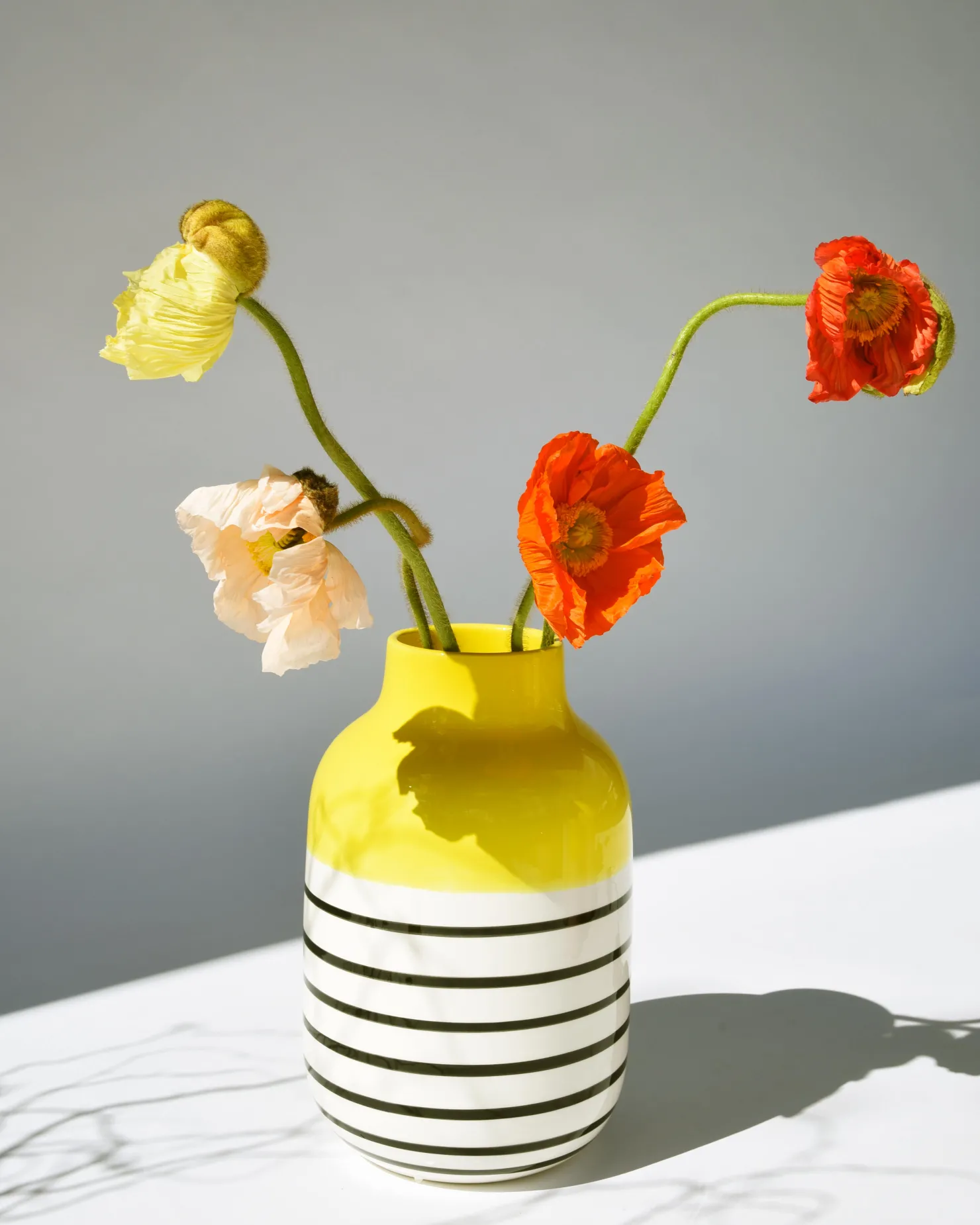 Motel a Miio Große Vasen^Nuno Vase L - Yellow yellow black striped