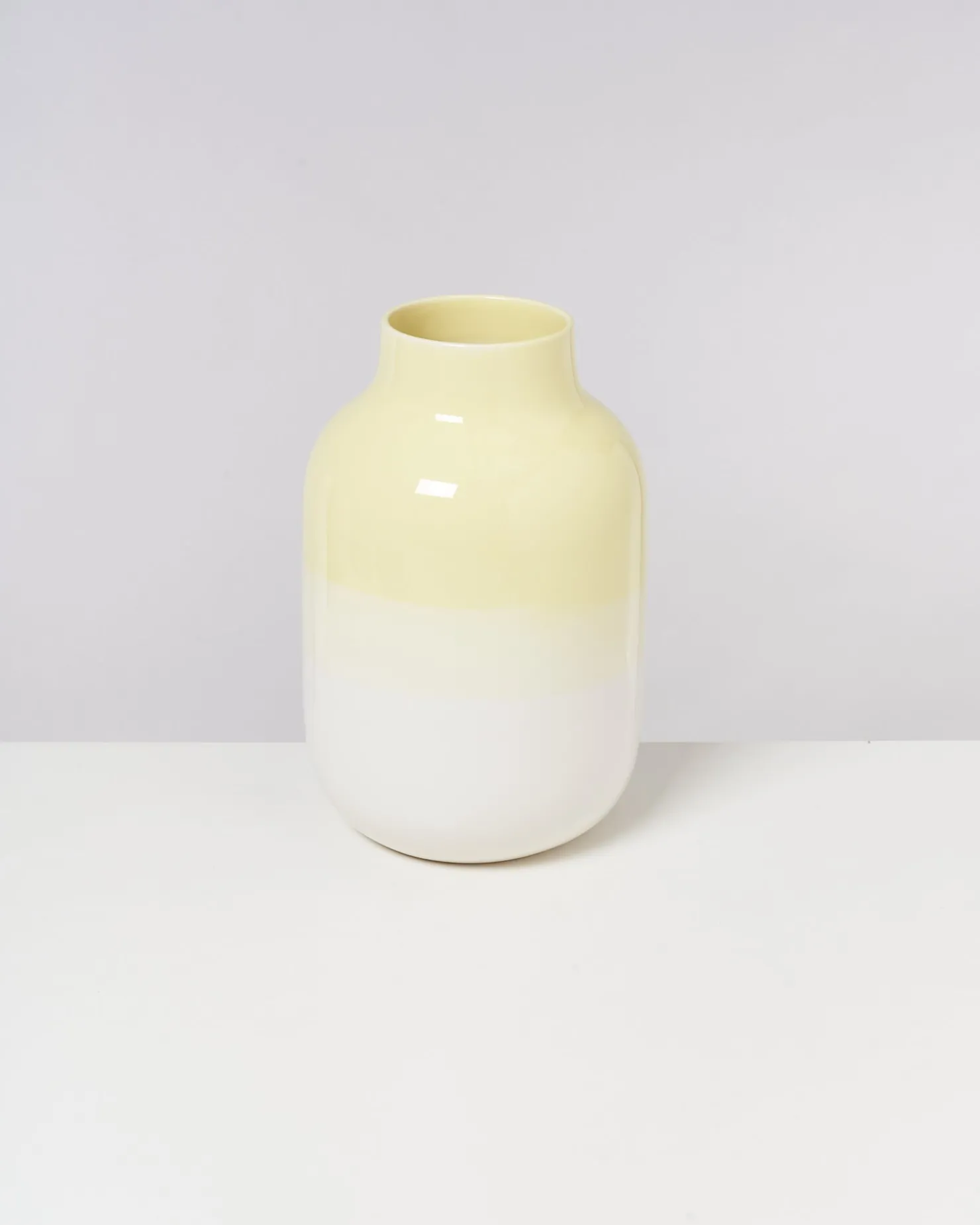 nuno_vase_l__yellow_2.webp Motel a Miio Große Vasen^Nuno Vase L - yellow