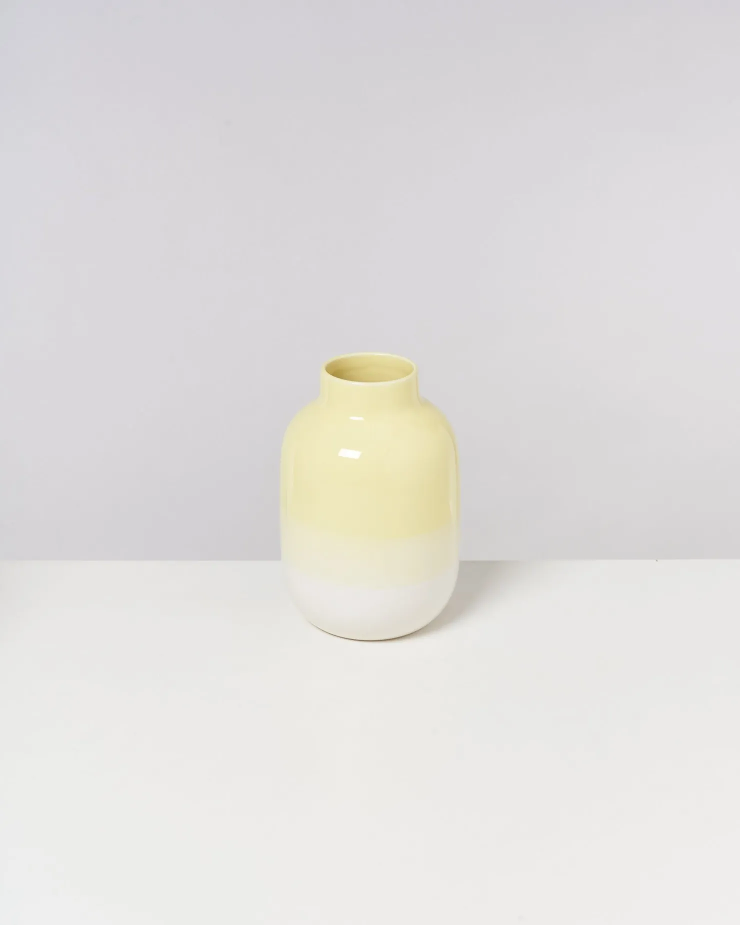 Motel a Miio Mittlere Vasen^Nuno Vase M - yellow
