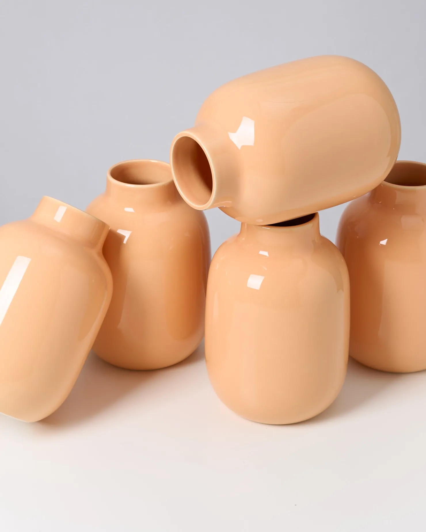 nuno_vase_m_peach_3.webp Motel a Miio Mittlere Vasen^Nuno Vase M peach