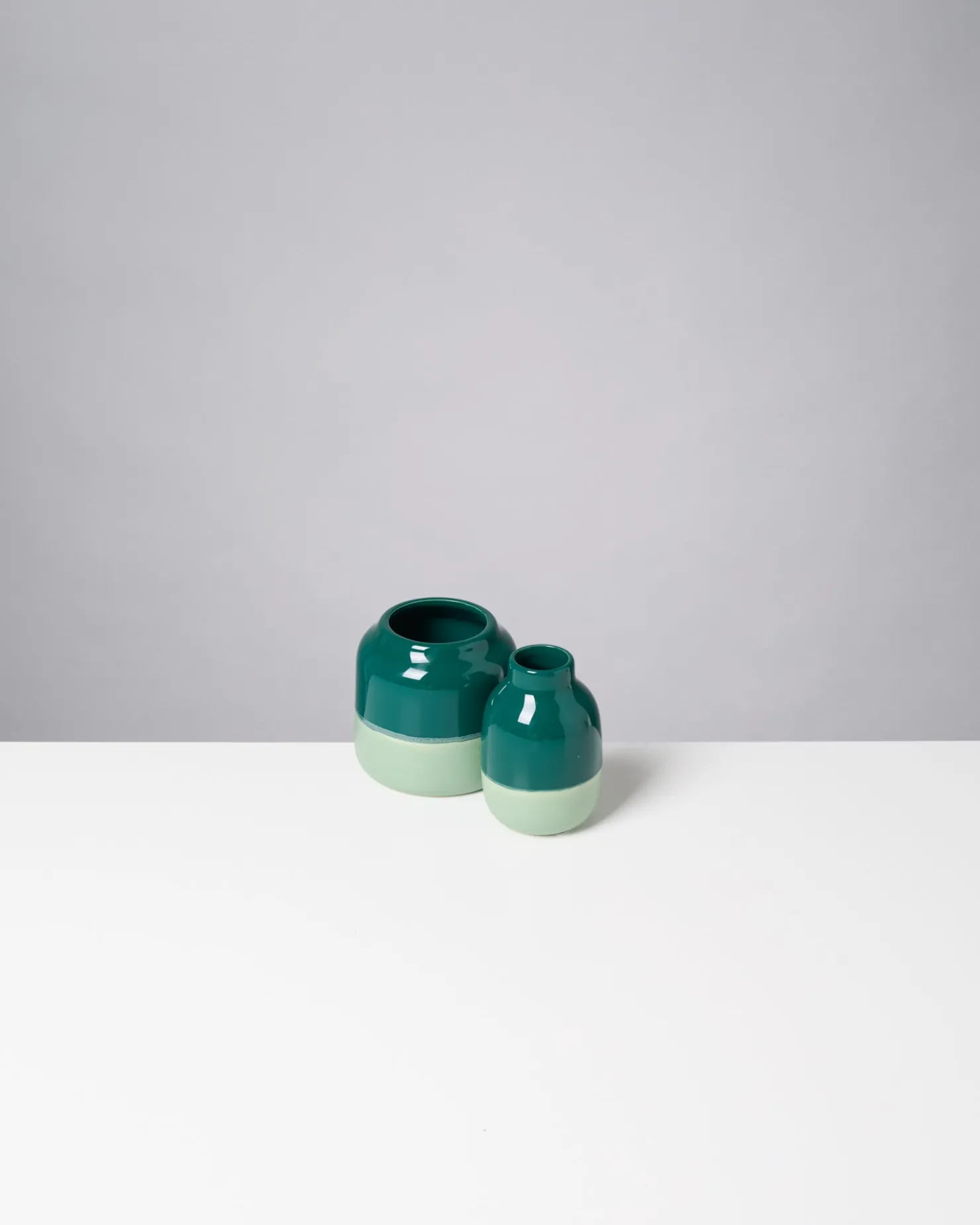 nuno_vase_s_darkgreen_sage_4.webp Motel a Miio Kleine Vasen^Nuno Vase S darkgreen sage