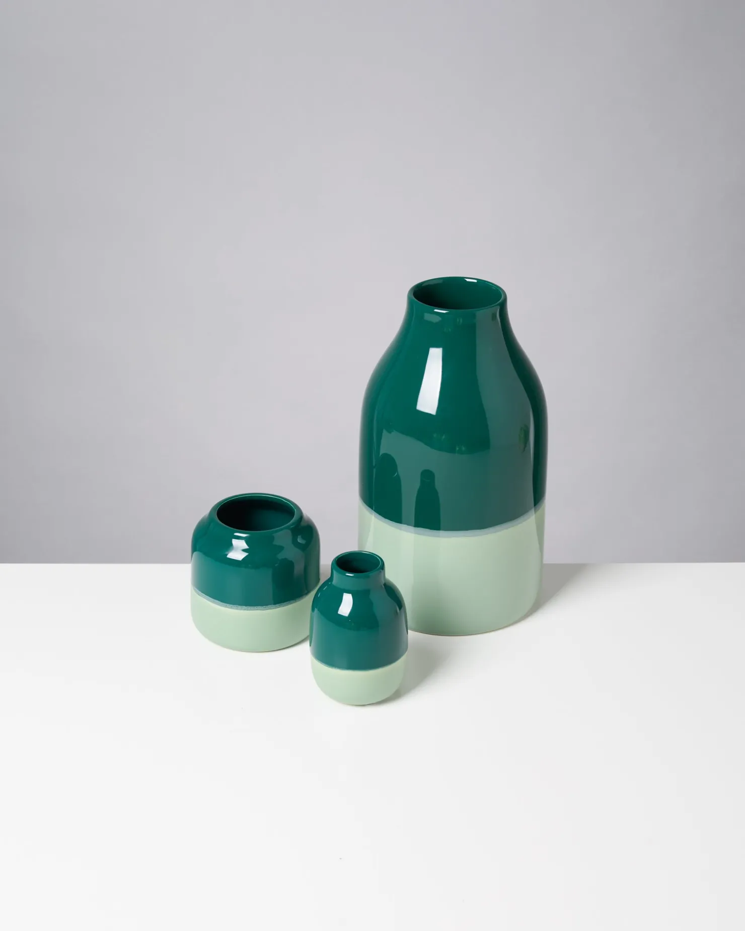 nuno_vase_s_darkgreen_sage_8.webp Motel a Miio Kleine Vasen^Nuno Vase S darkgreen sage