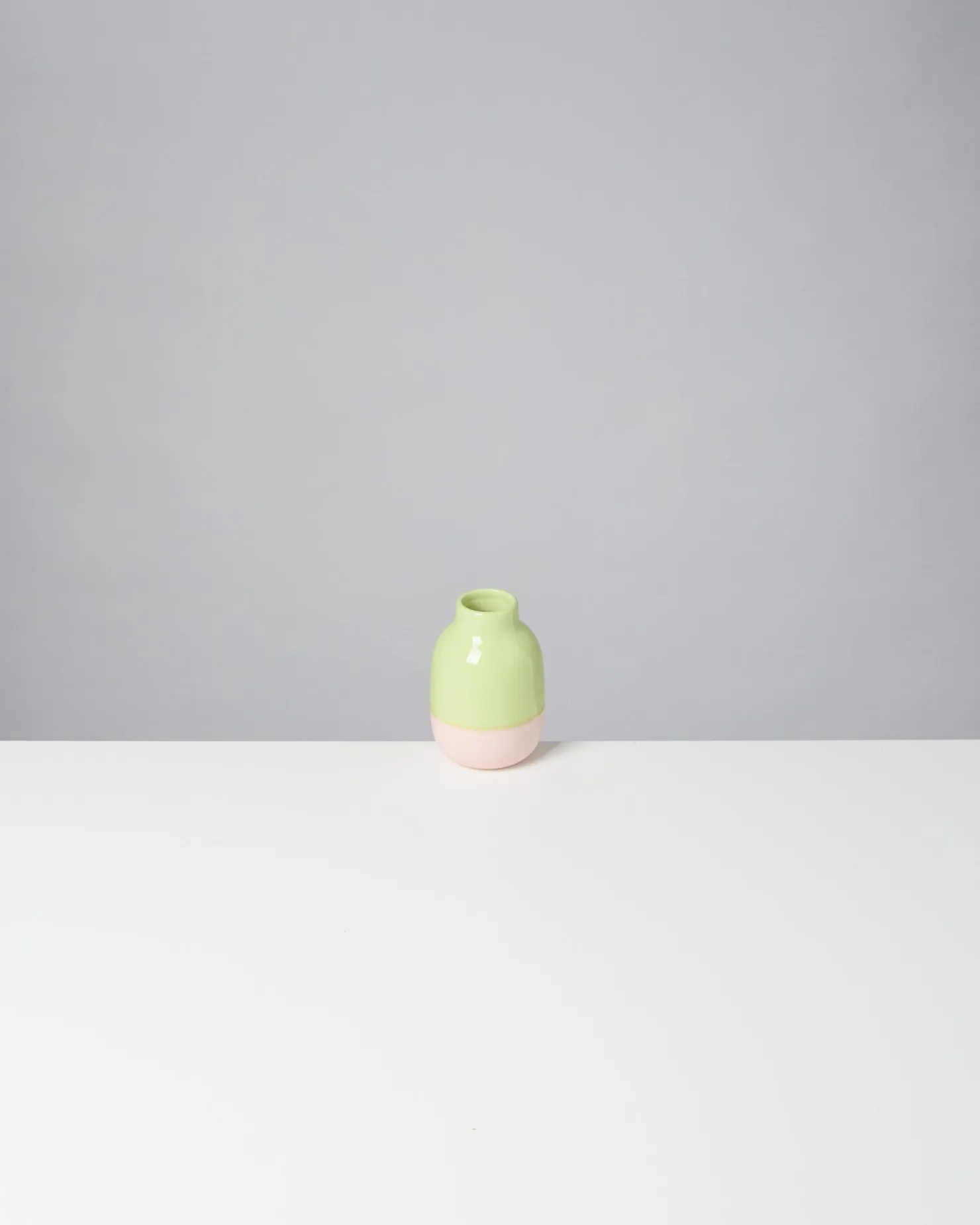nuno_vase_s_lime_ros_5.webp Motel a Miio Kleine Vasen^Nuno Vase S lime rosé